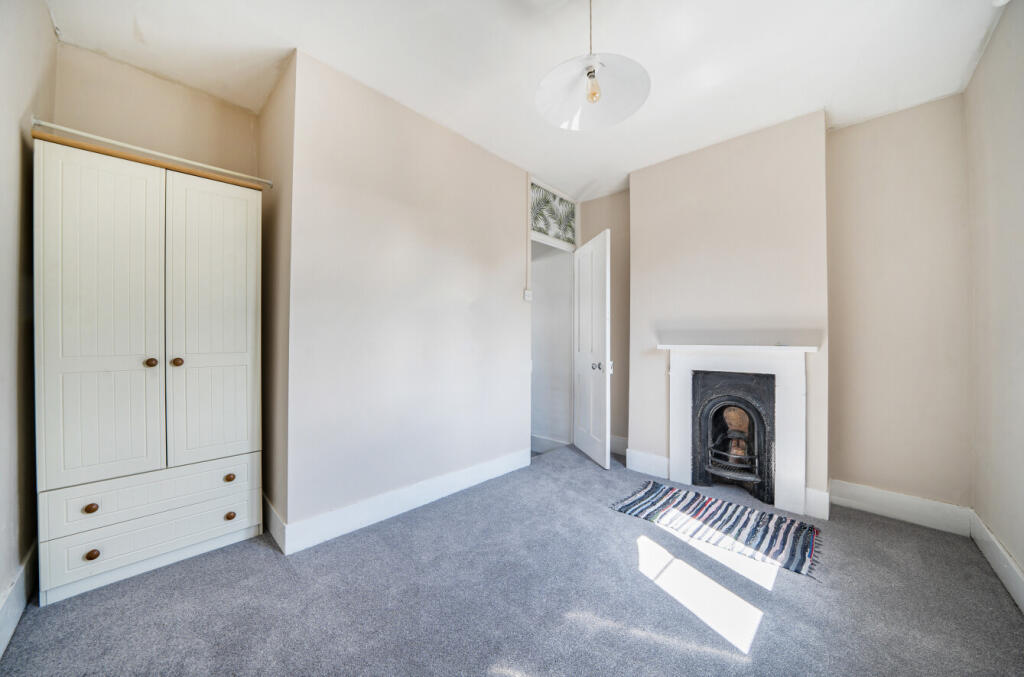 1315370-2-68627dc...