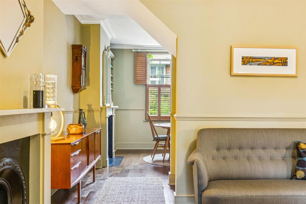 Spring Grove, W4 - FOR SALE