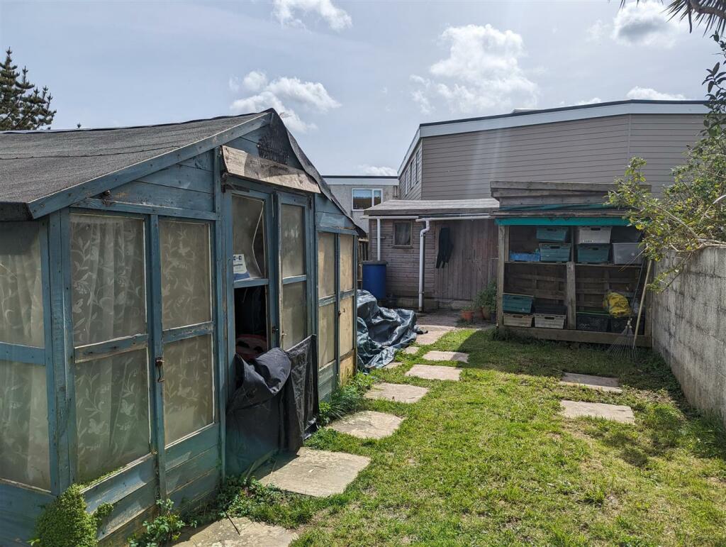 Outbuildings/Shed