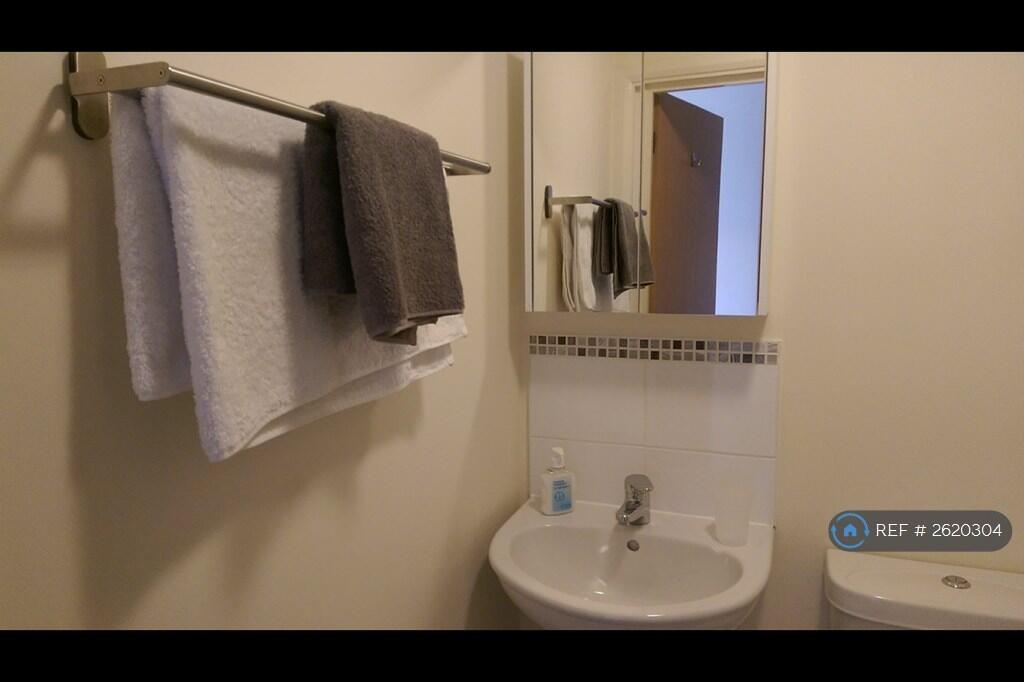 En Suite Shower Room And Toilet