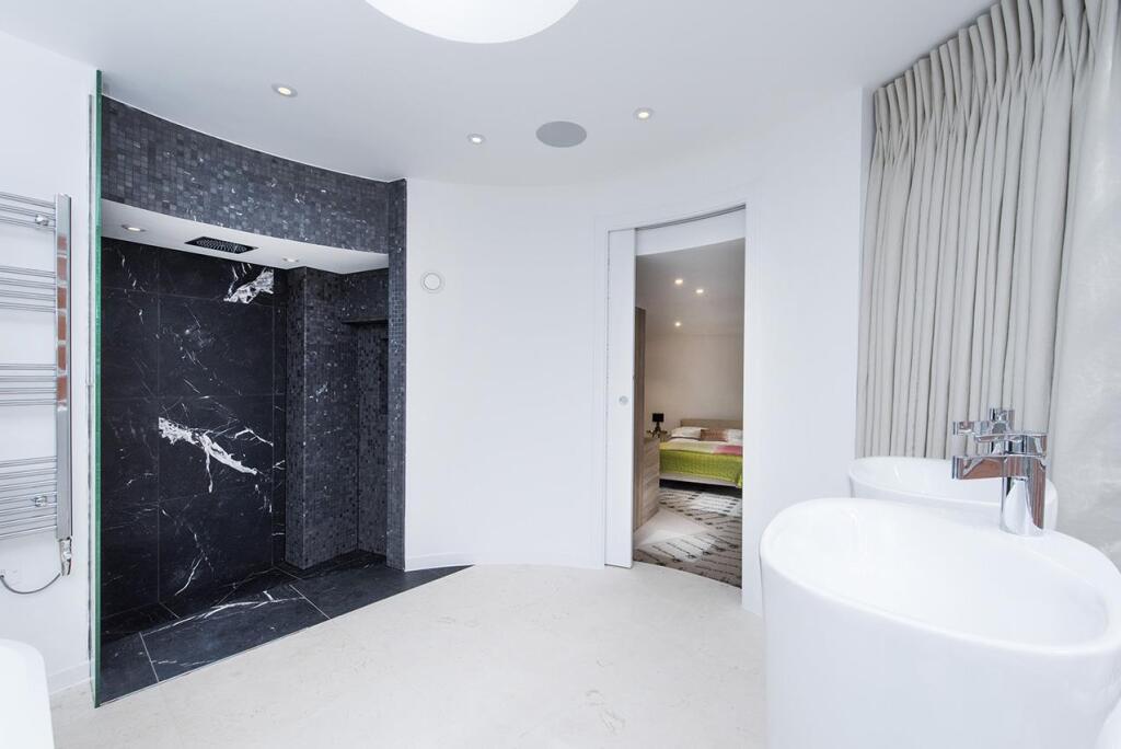 White Horse Yard.jpg