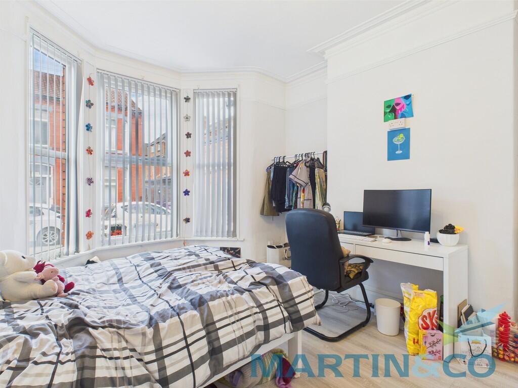 CAM01870G0-PR0166...