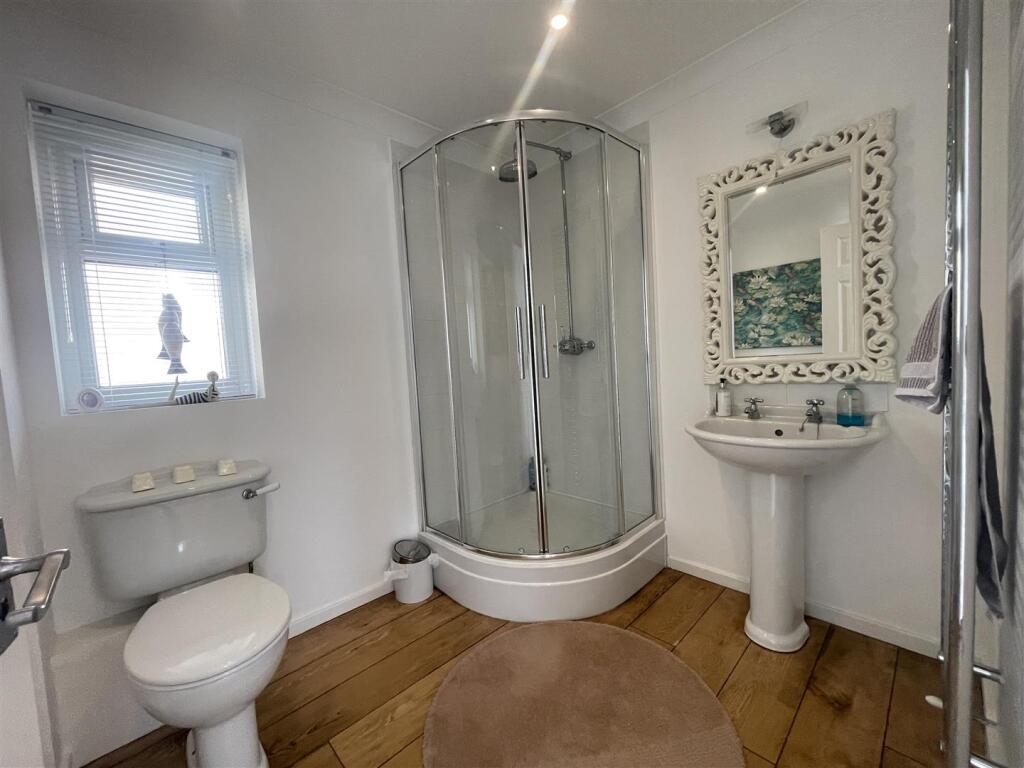 Keelan sep shower room.JPG