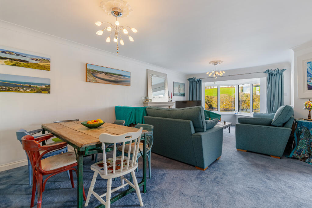 A12 - Embankment Rd, Flat 6 The Moorings, Kingsbri