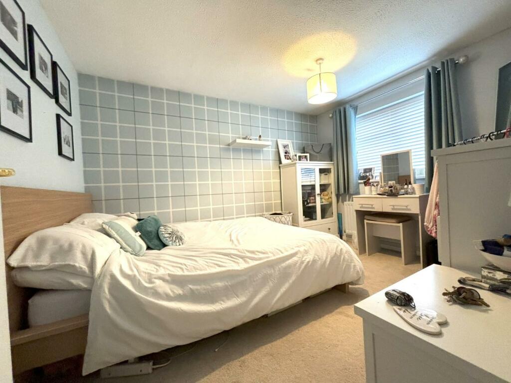 Bed 3.jpg