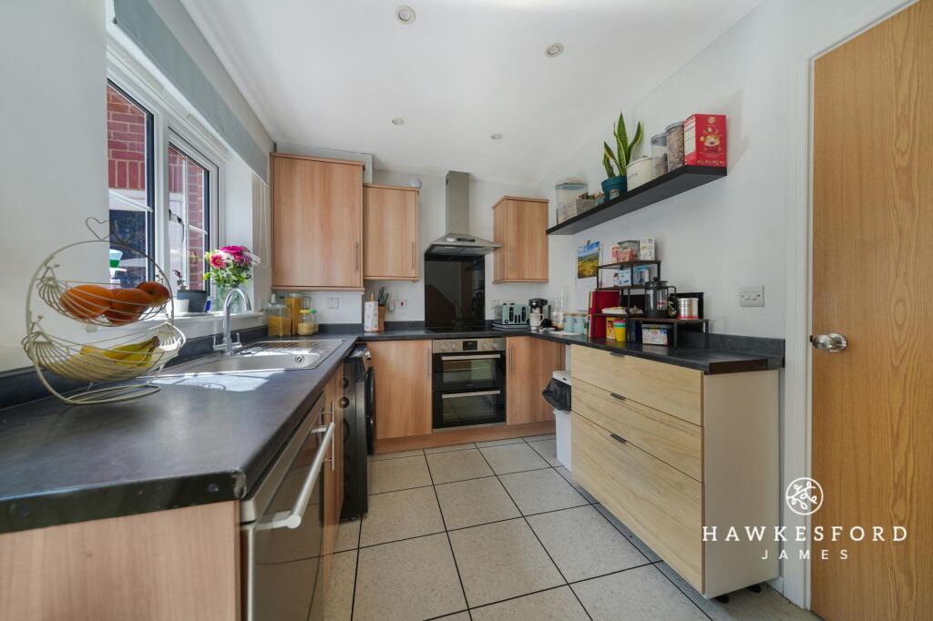 Barnfields Court, Sittingbourne - Kitchen