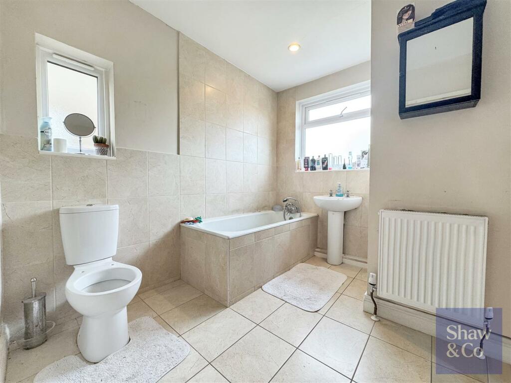 Bathroom_enhanced.jpg