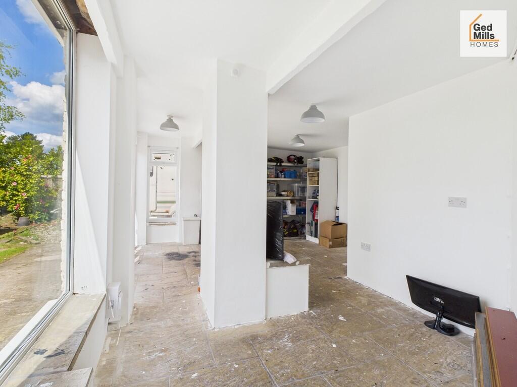 CAM04261G0-PR0039...