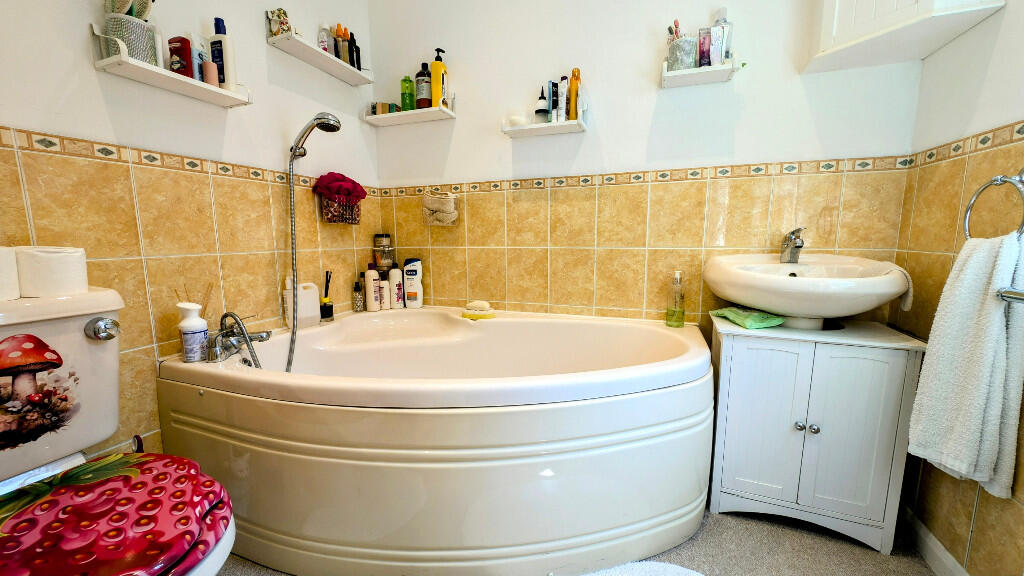 Ensuite Bathroom