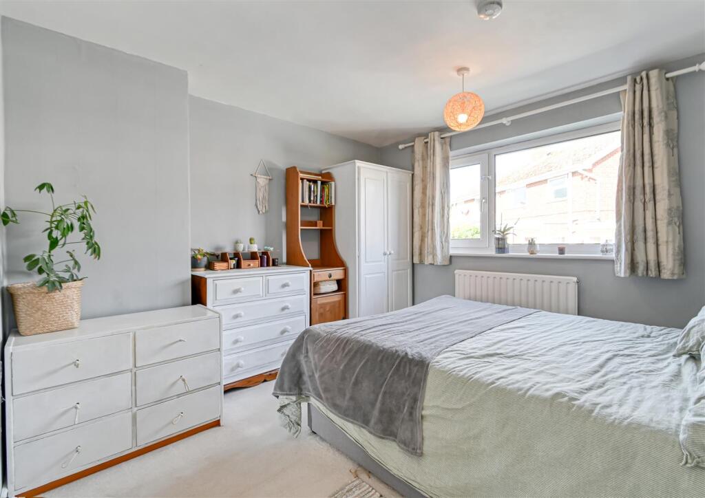 10 Goldstone Drive-10.jpg