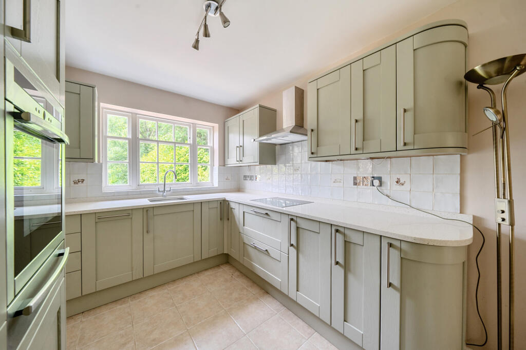 1301795-10-684079...