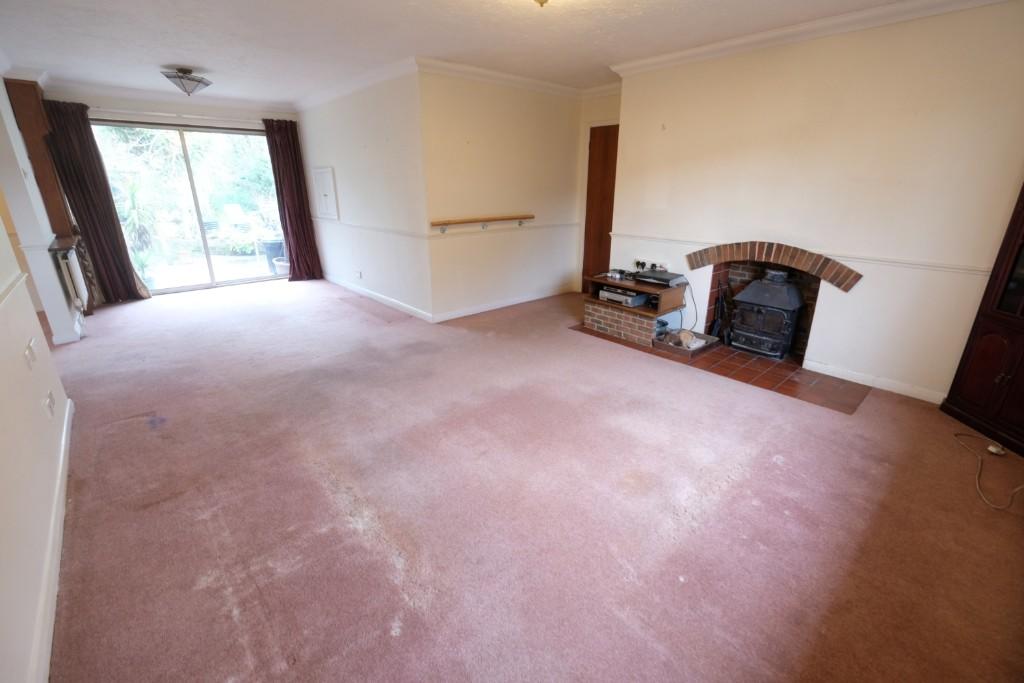 SITTING/DINING ROOM