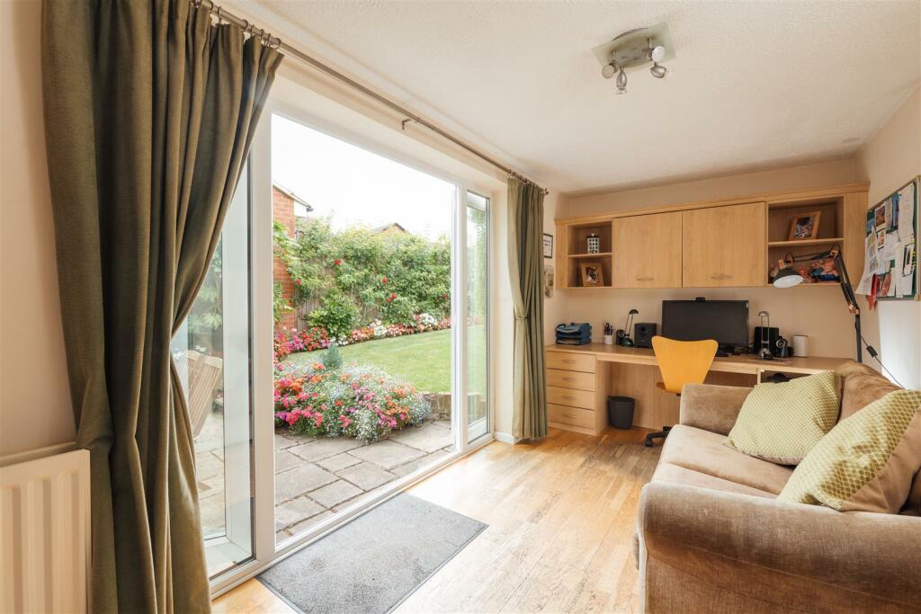 74 Highover Way, Hitchin-13_1.jpg