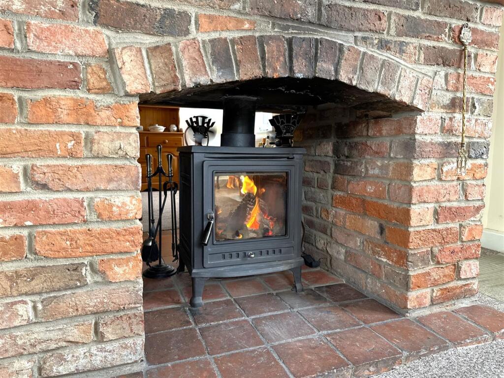 Dual-Sided Log Burner 411