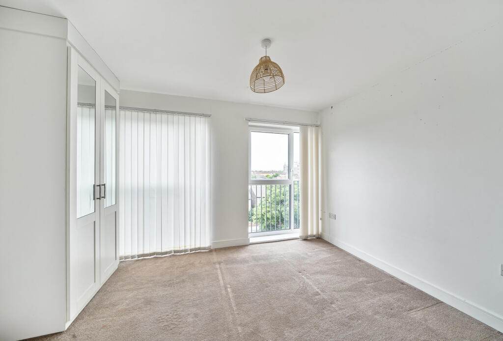 1295610-27-682f6b...