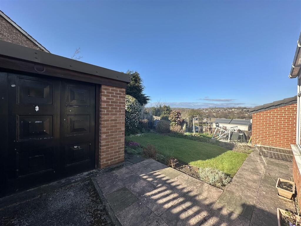 Bramleys Estate Agents - Milton Drive - Liversedge