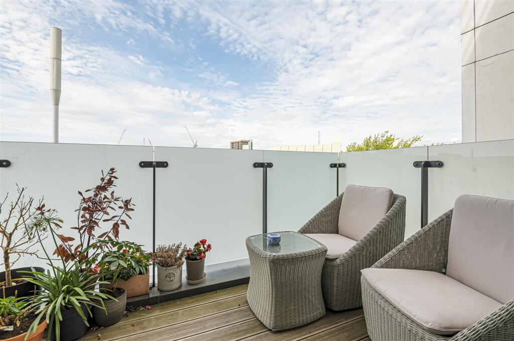 Quebec Way, Canada Water, SE16