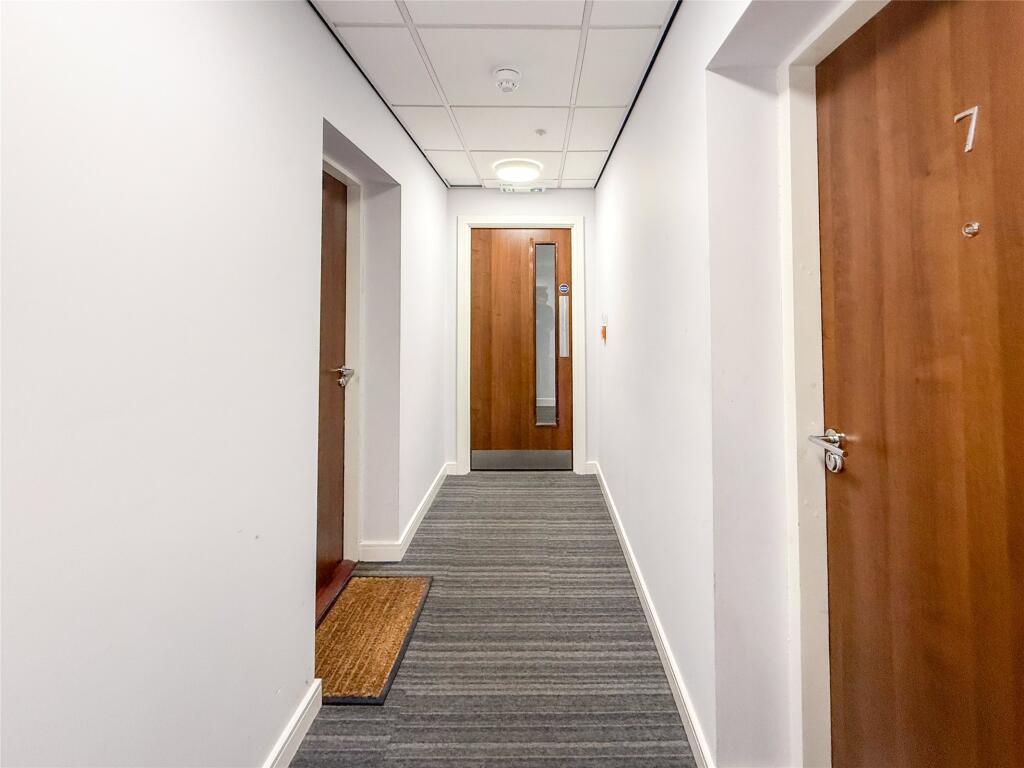 Corridor To Apart.
