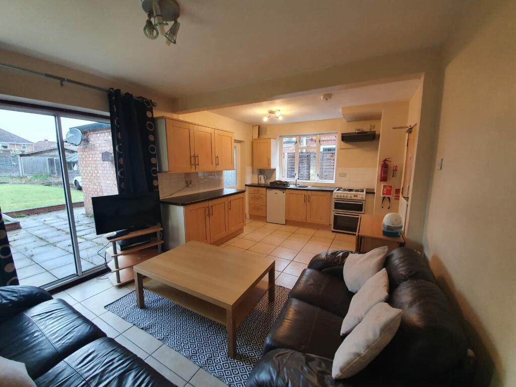 4 Bed House