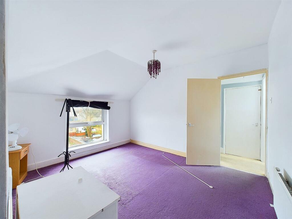 11 - 2 X 2-Bed Maisonette In Montpelier.jpg