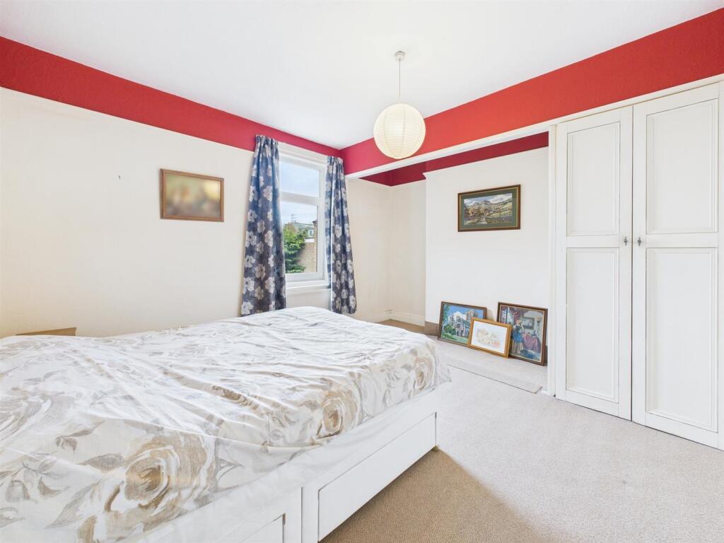 Bedroom: