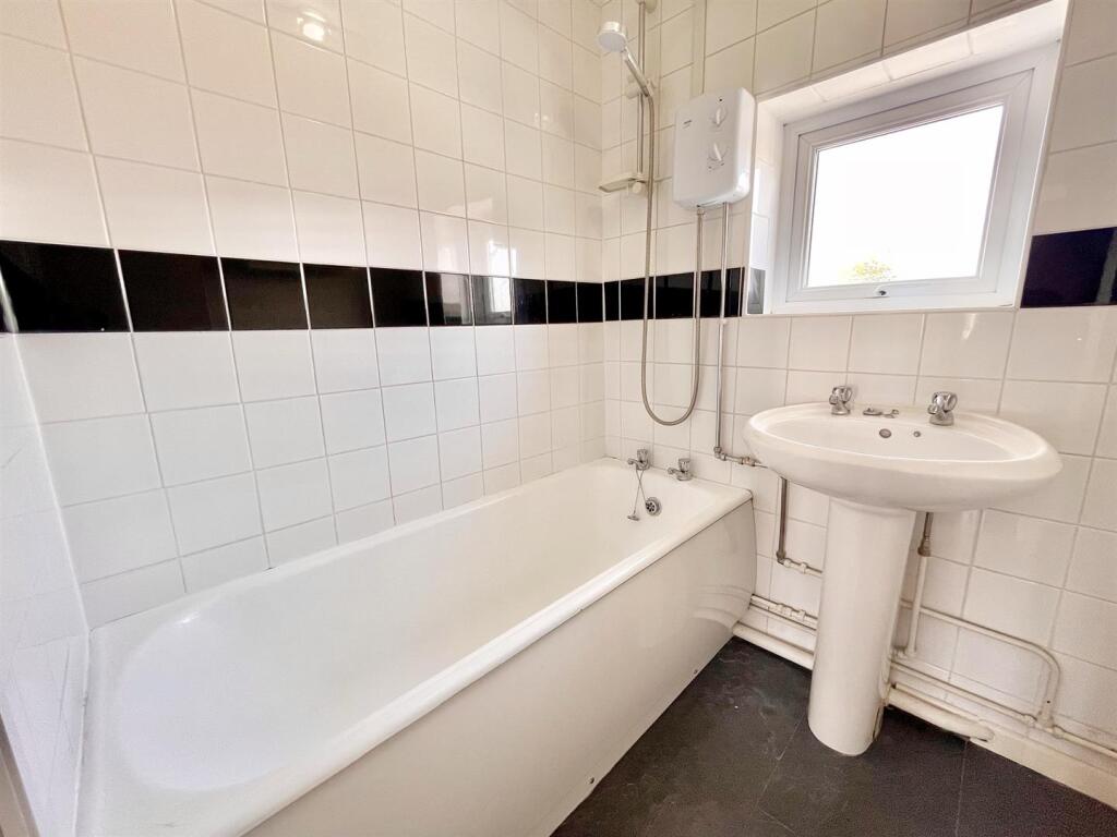 Bathroom.JPEG