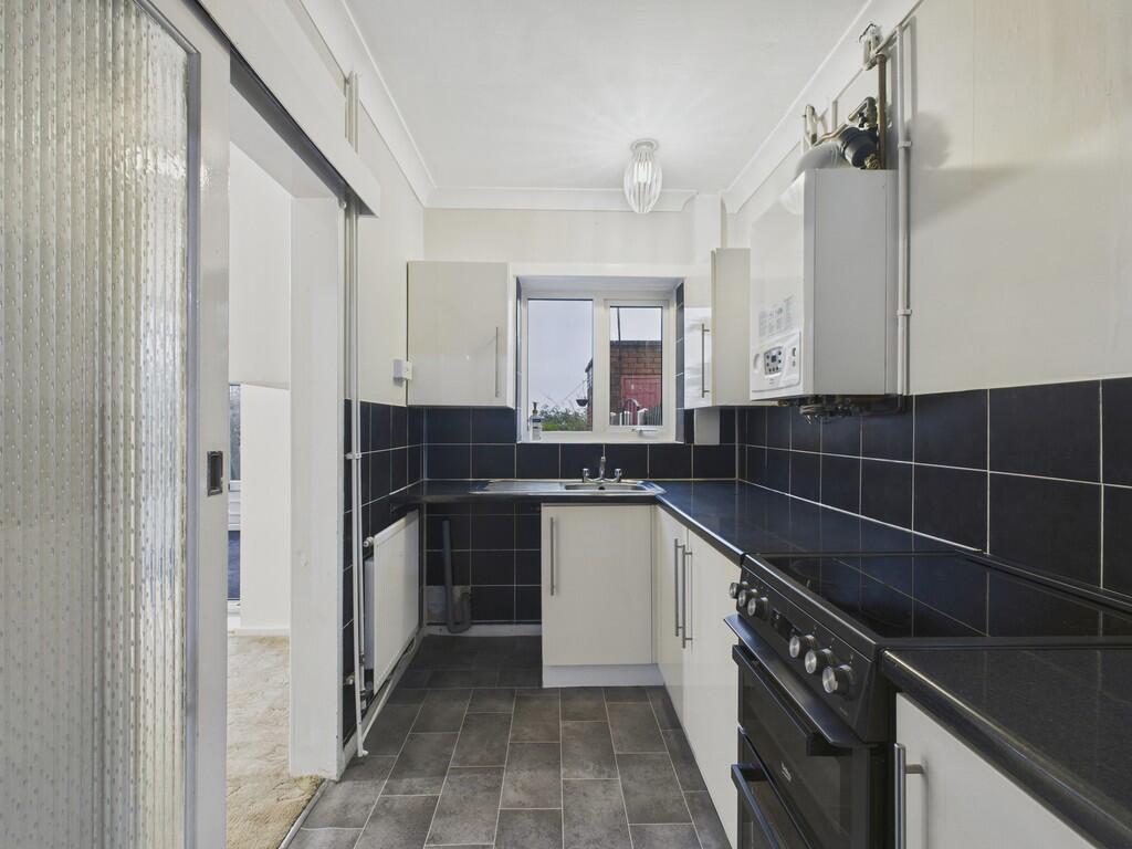 CAM04273G0-PR0228...