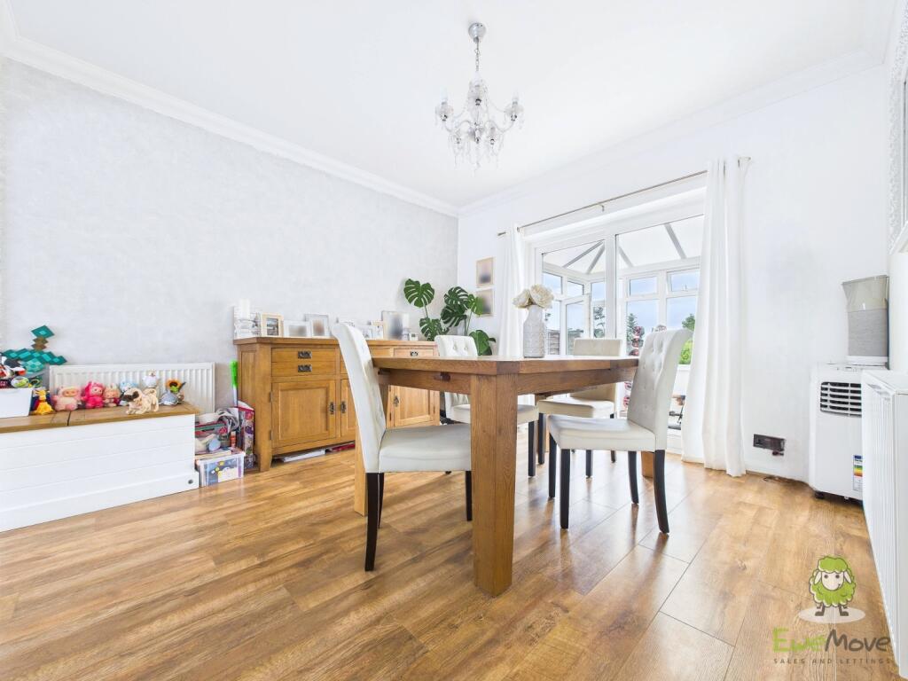 CAM01543G0-PR0146-STILL007