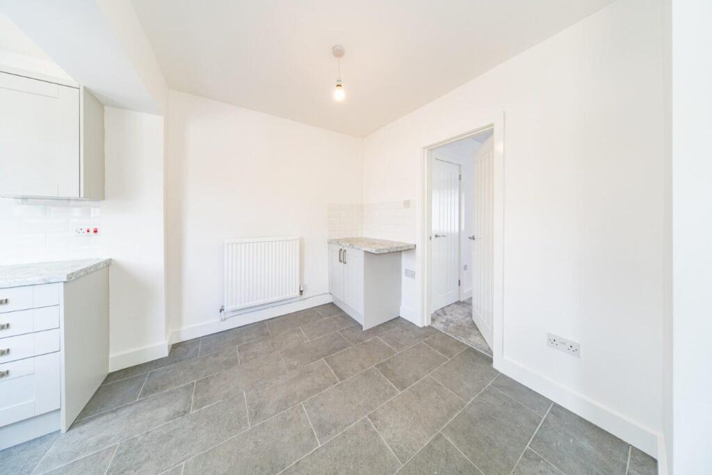 67 Mollington dining room.jpg