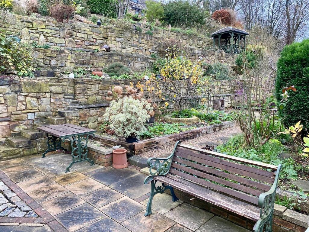 quarry place 21 garden.jpg