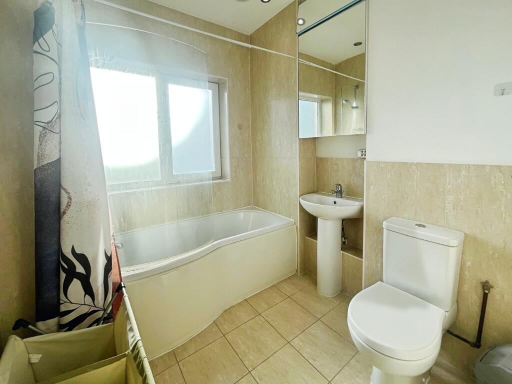 pbox-bathroom-337822.jpeg