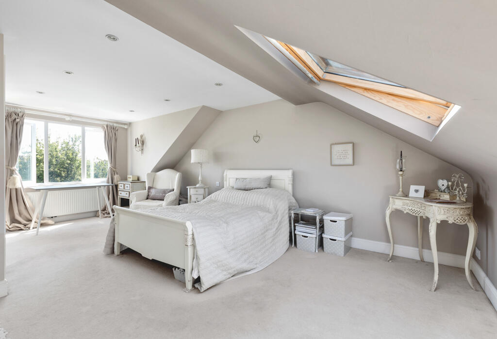 Oakfield Road, neutral decor