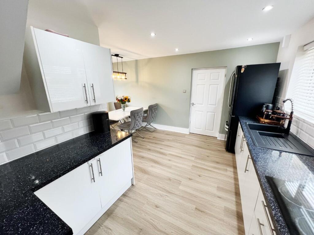 Kitchen / Dining room.