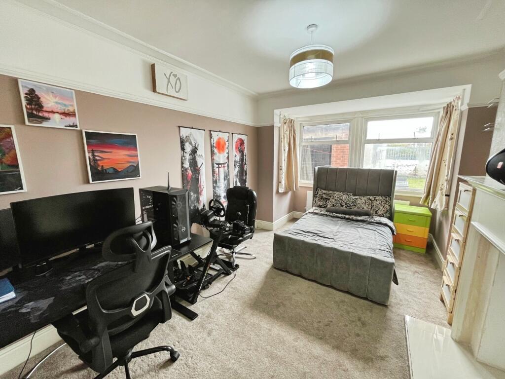 Sitting Room/Bed 4