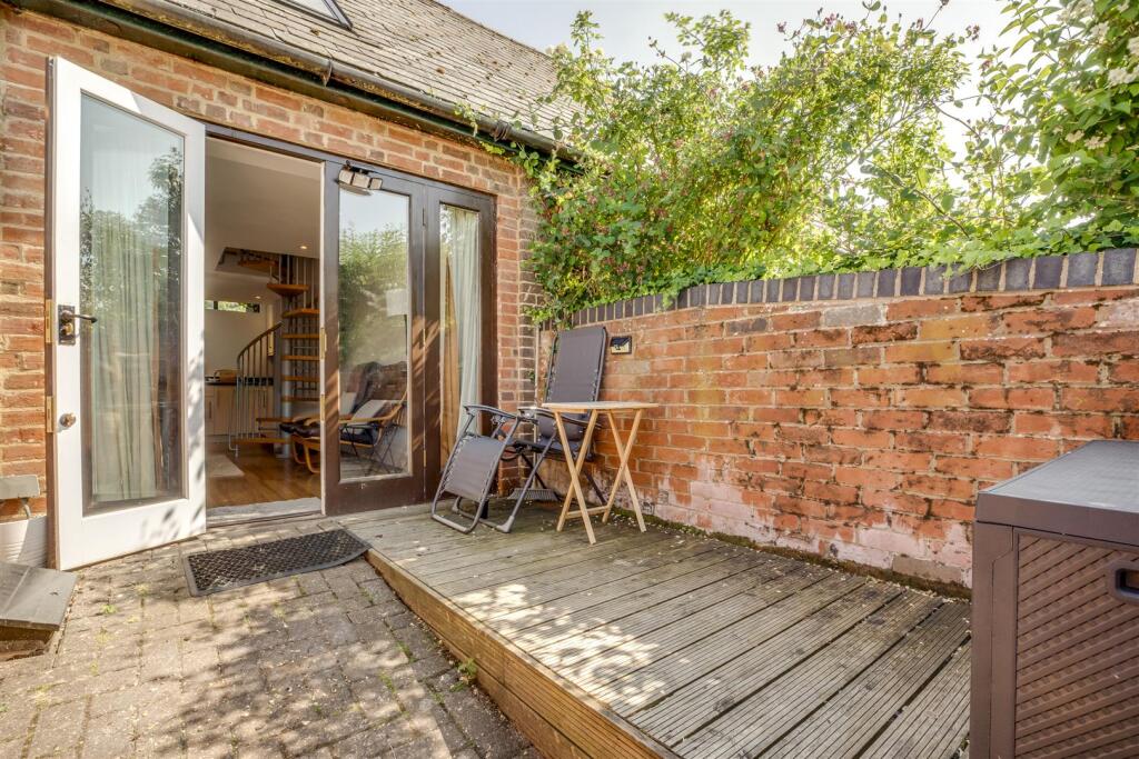 9A The Leys, Halton Village, HP22 5GH-10.jpg