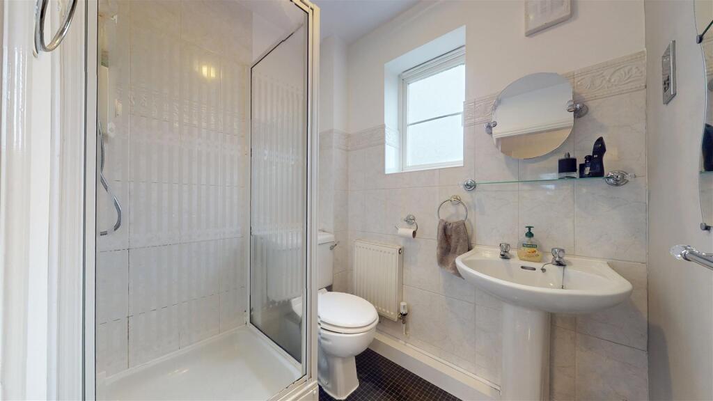 The-Hedgerows En-suite