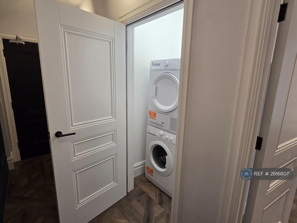 Washing Machine &amp; Tumble Dryer