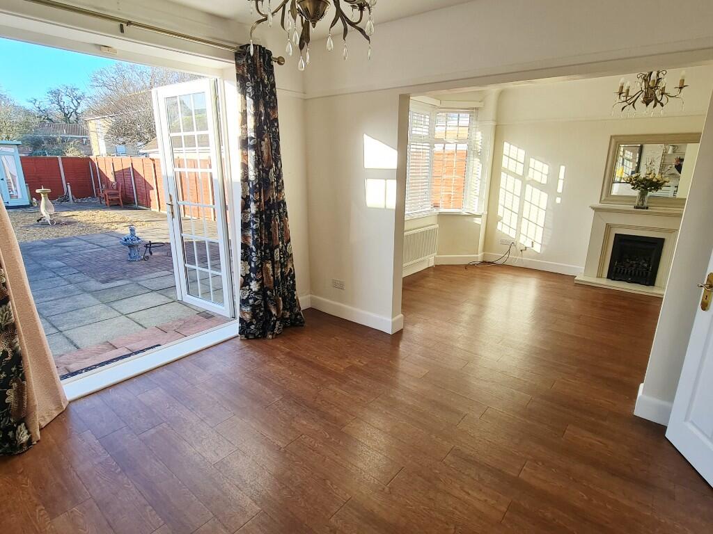 Doors to Rear Garden