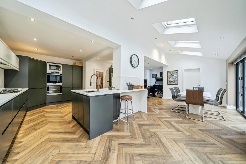 Kitchen/Diner/Family