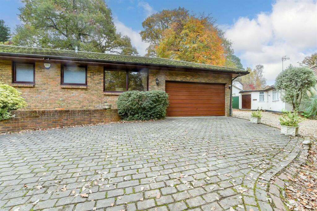 Driveway/Parking