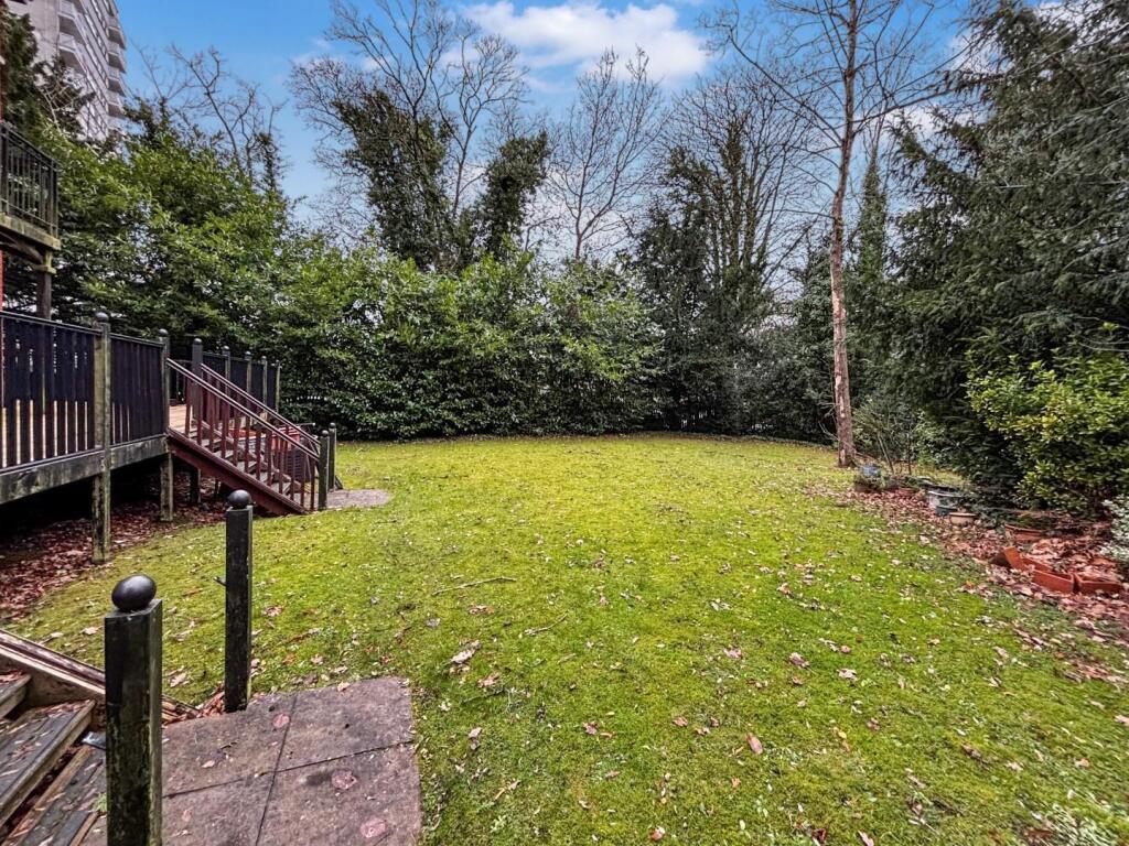 Communal Gardens.jpg