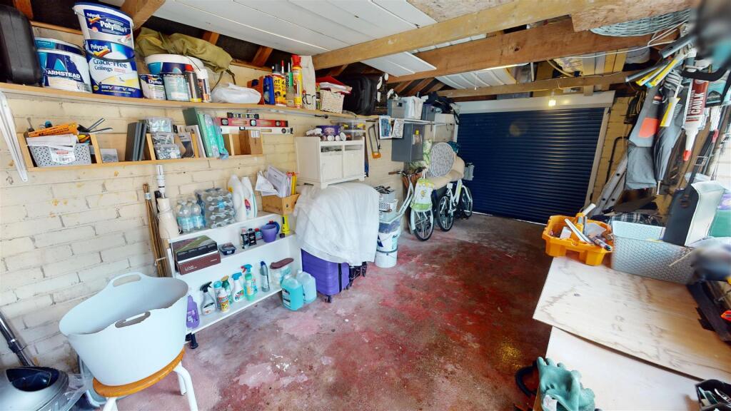 Seacroft Crescent Garage