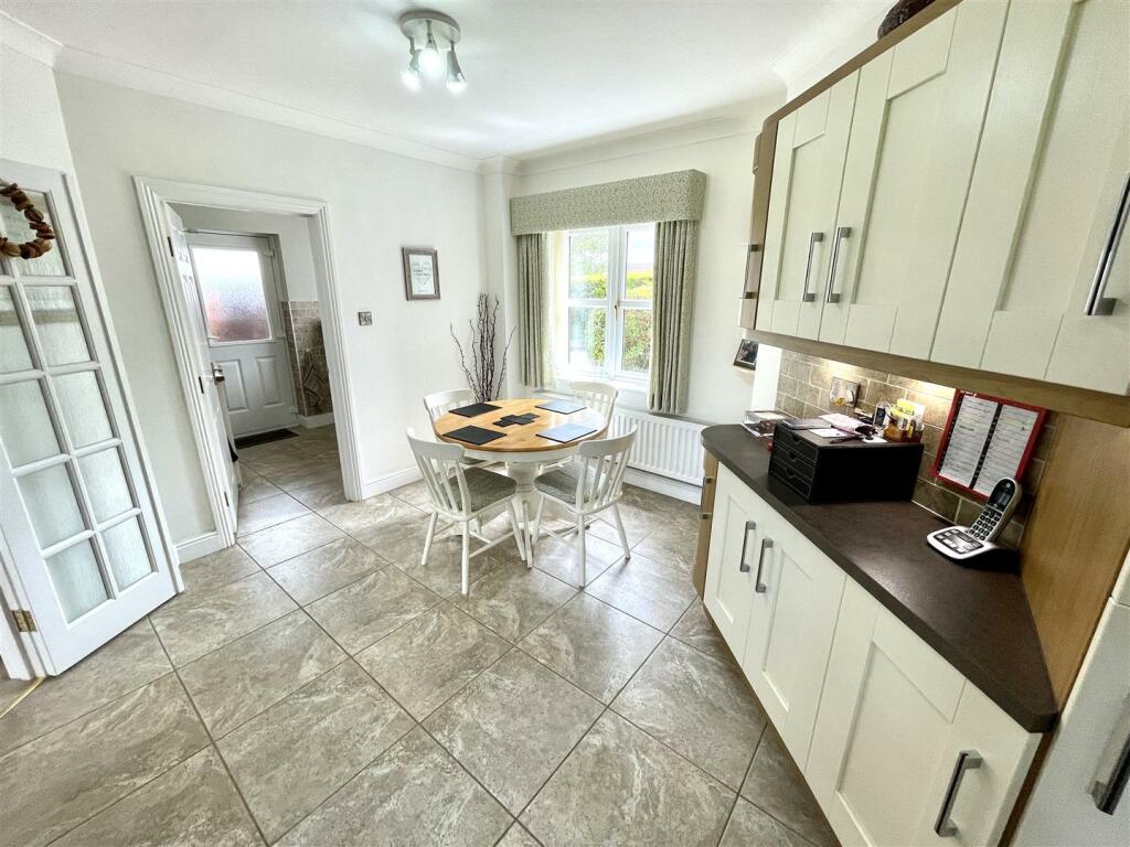 KITCHEN.jpeg