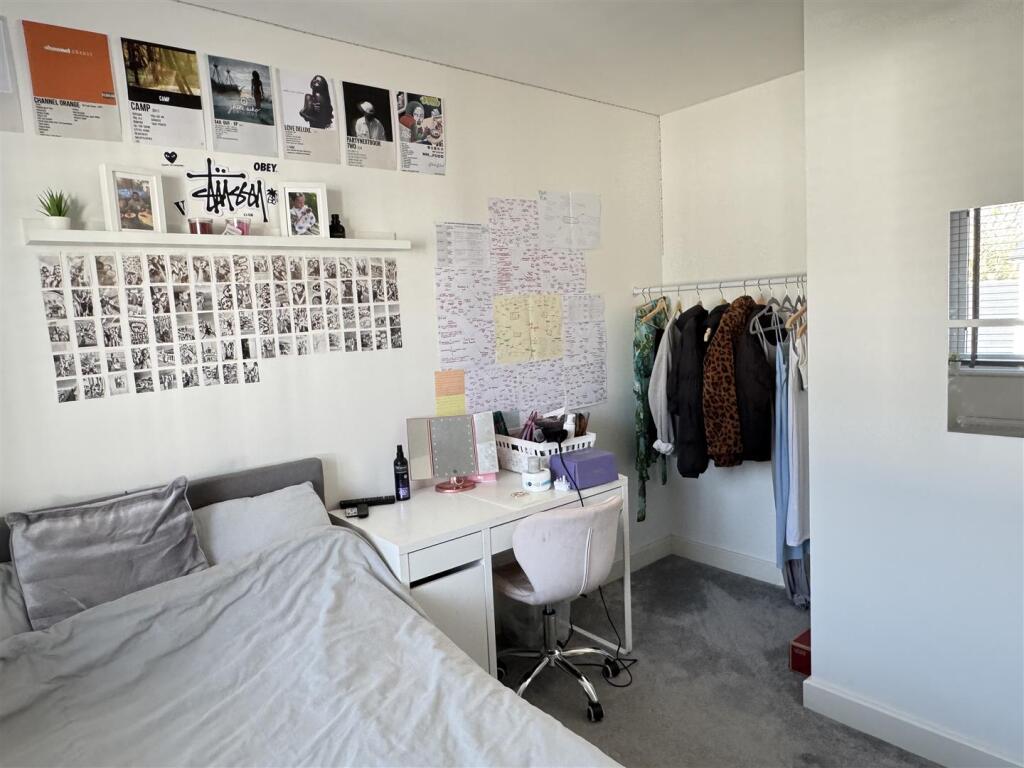 Bedroom Two (2)