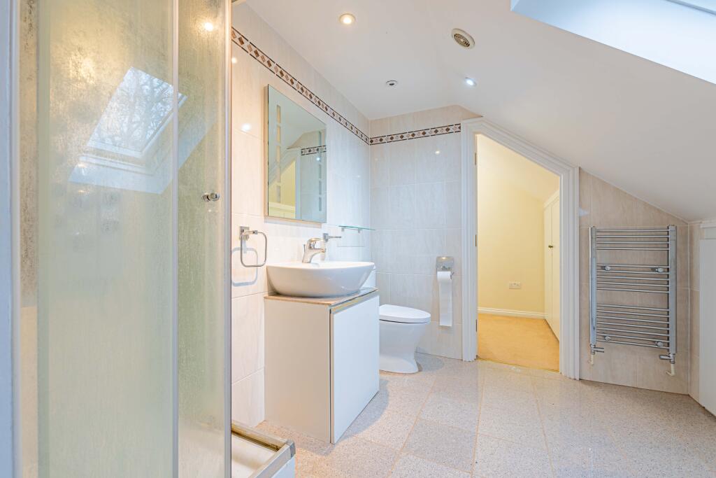 Duplext Flat, Greena
