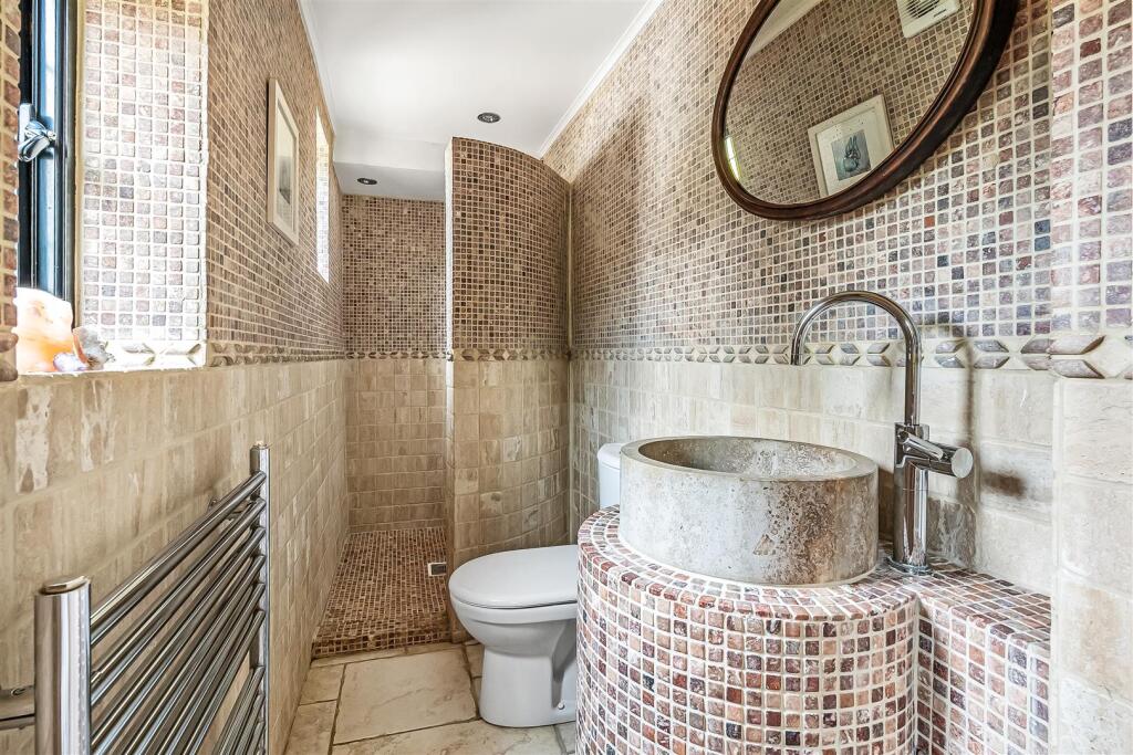 Old Barn Bathroom.jpg