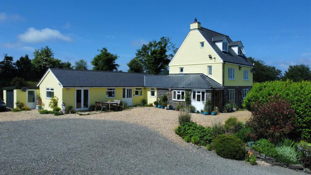 dji_fly_20240602_151102_206_1717337539075_photo_op