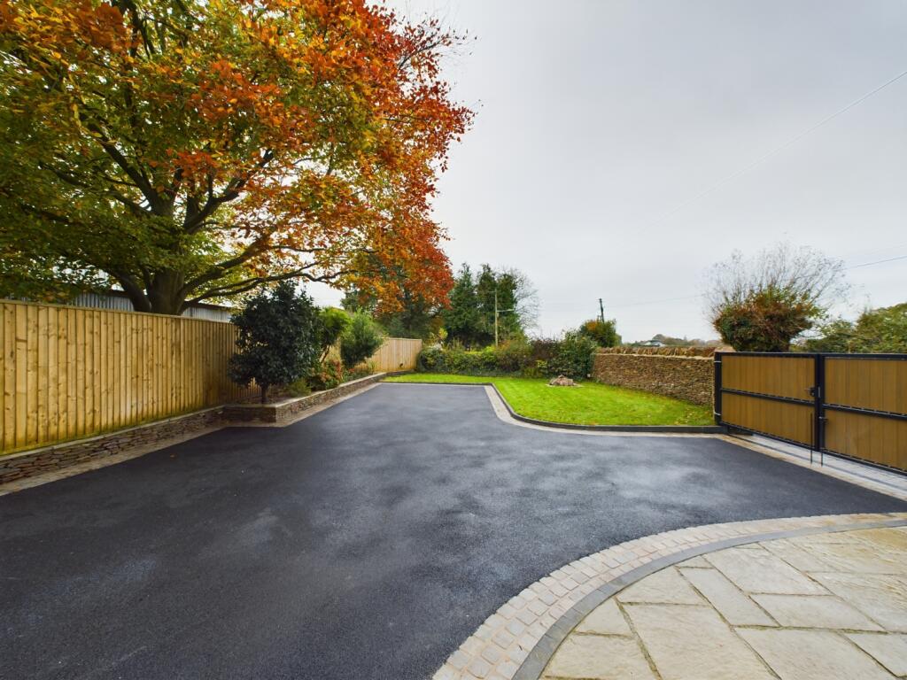 CAM02023G0-PR0101-STILL018