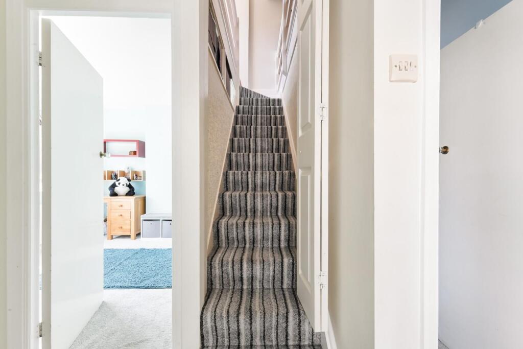 EWELL PARK WAY (5).jpg