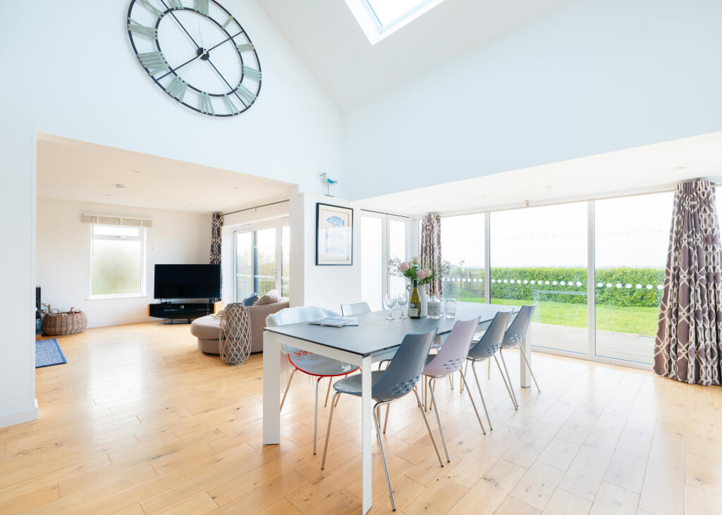 67b5ee3e242cf_High Croft-33